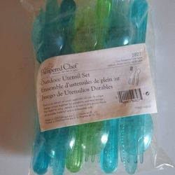 New Pampered Chef Outdoor Utensil Set Item 2827