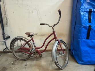 Vintage “Schwinn” Kids Cruiser Bicycle
