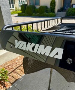 Yakima Loadwarrior roof rack cargo basket