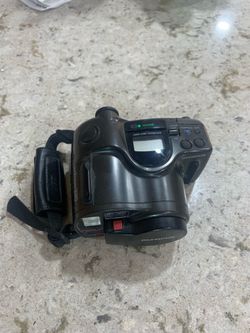 Olympus 330 infinity super zoom film camera USED