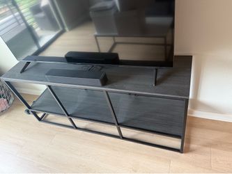Entertainment center