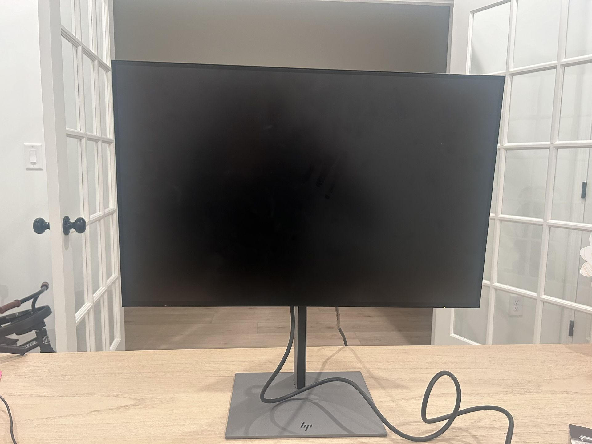 24 in HP Monitor 