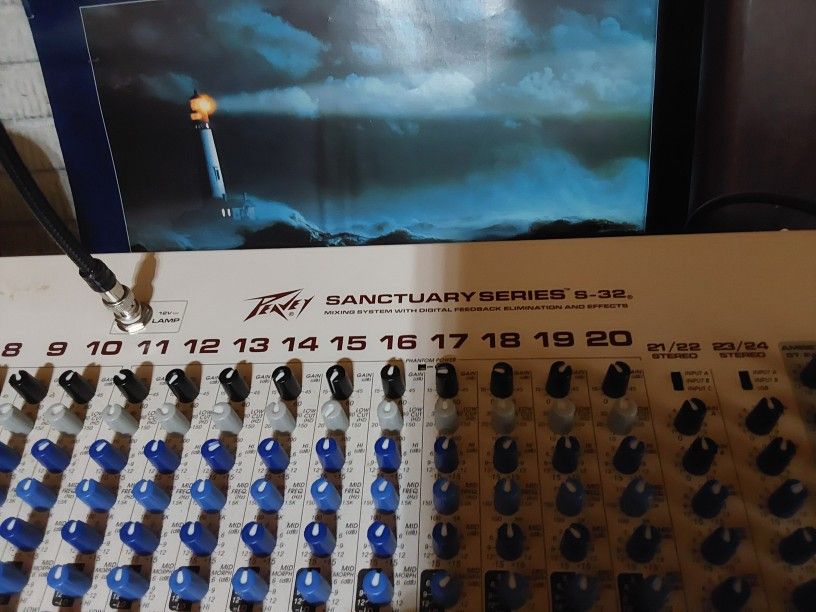 Peavey S32 Sanctuary Series Mixer
