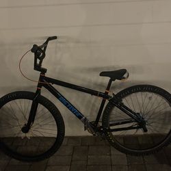 Black SE big flyer 29in