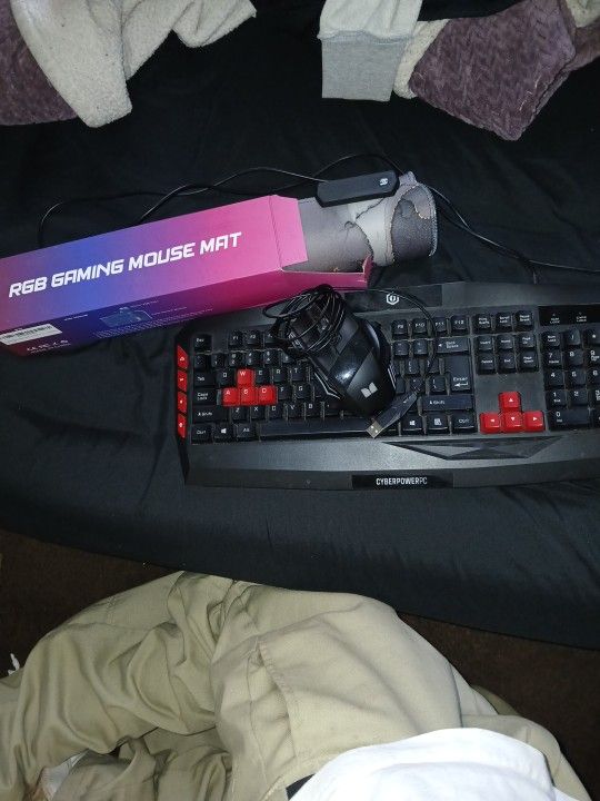 rgb gaming mouse pad gerlos, Cyberpower PC Keyboard , And Monster Mouse ‼️