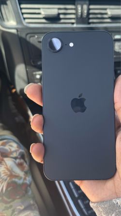 iPhone 16e