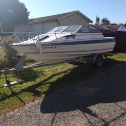 1987  Bayliner Capri W/Cuddy Cab 
