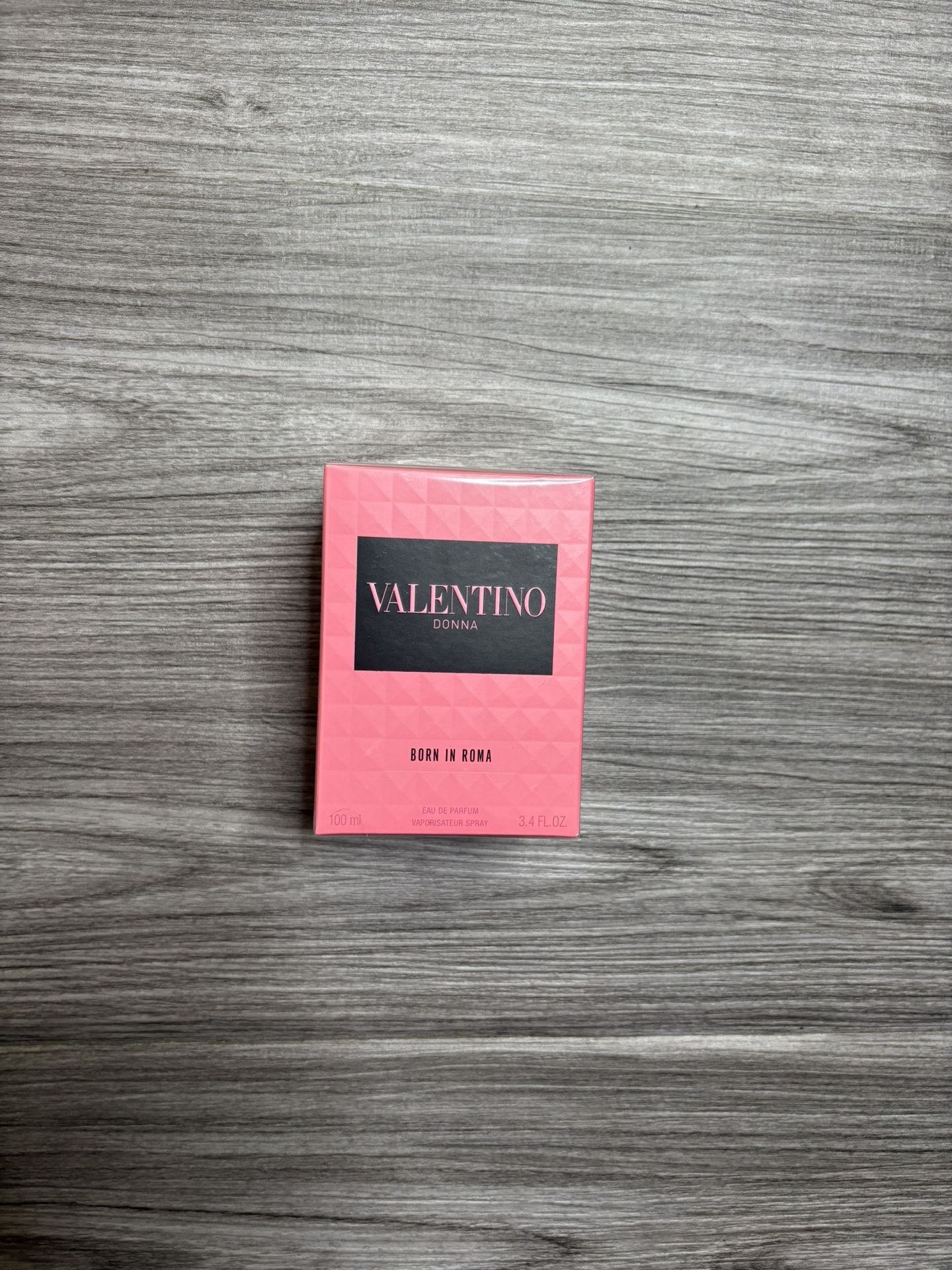 Valentino Donna Born In Roma