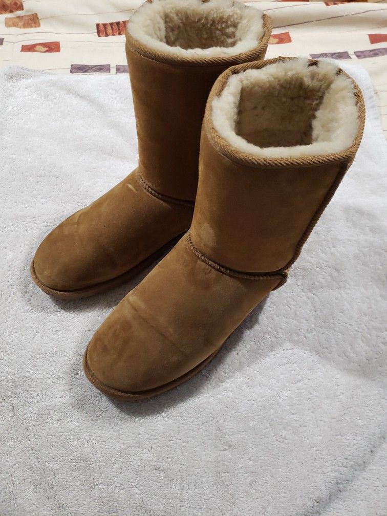 Lamo Boots Size 12