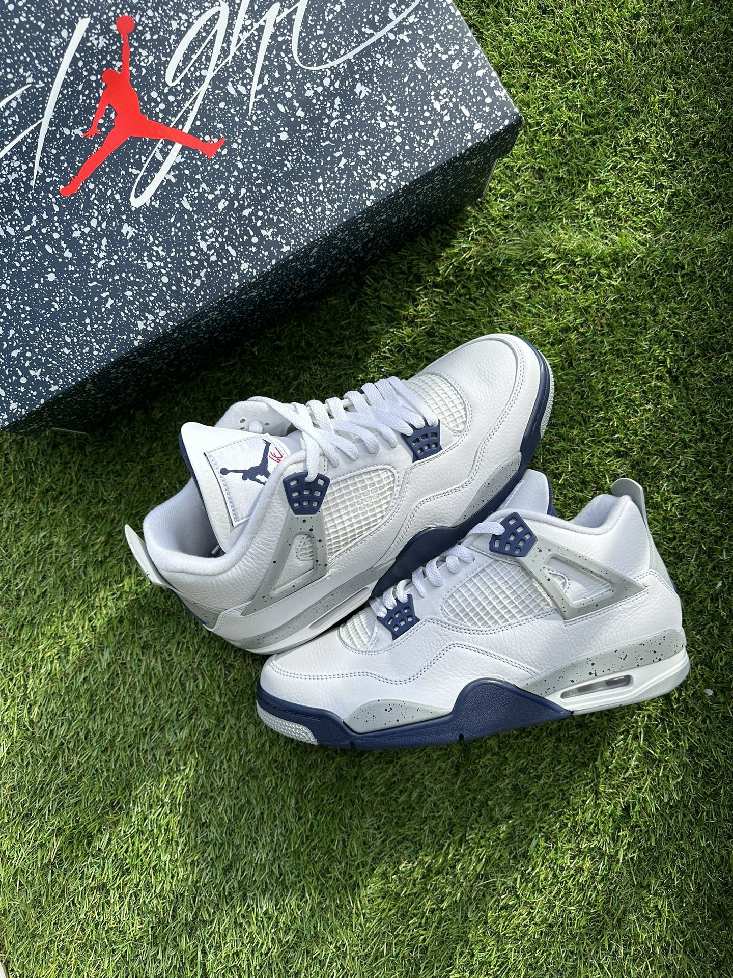 Jordan 4 Midnight Navy Size 10.5