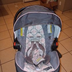 Graco Car seat Set