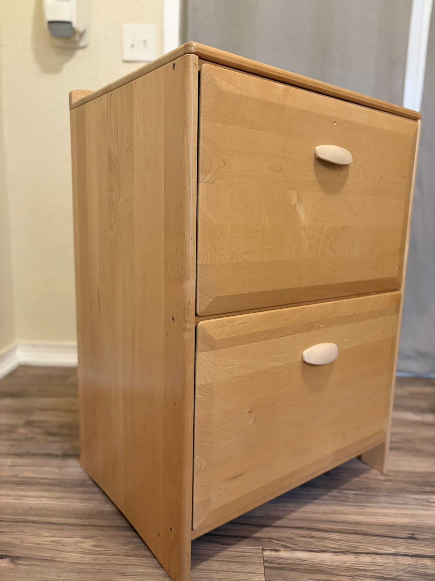 Children’s Solid Wood Dresser