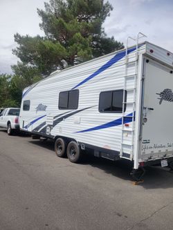 Attitude toy hauler