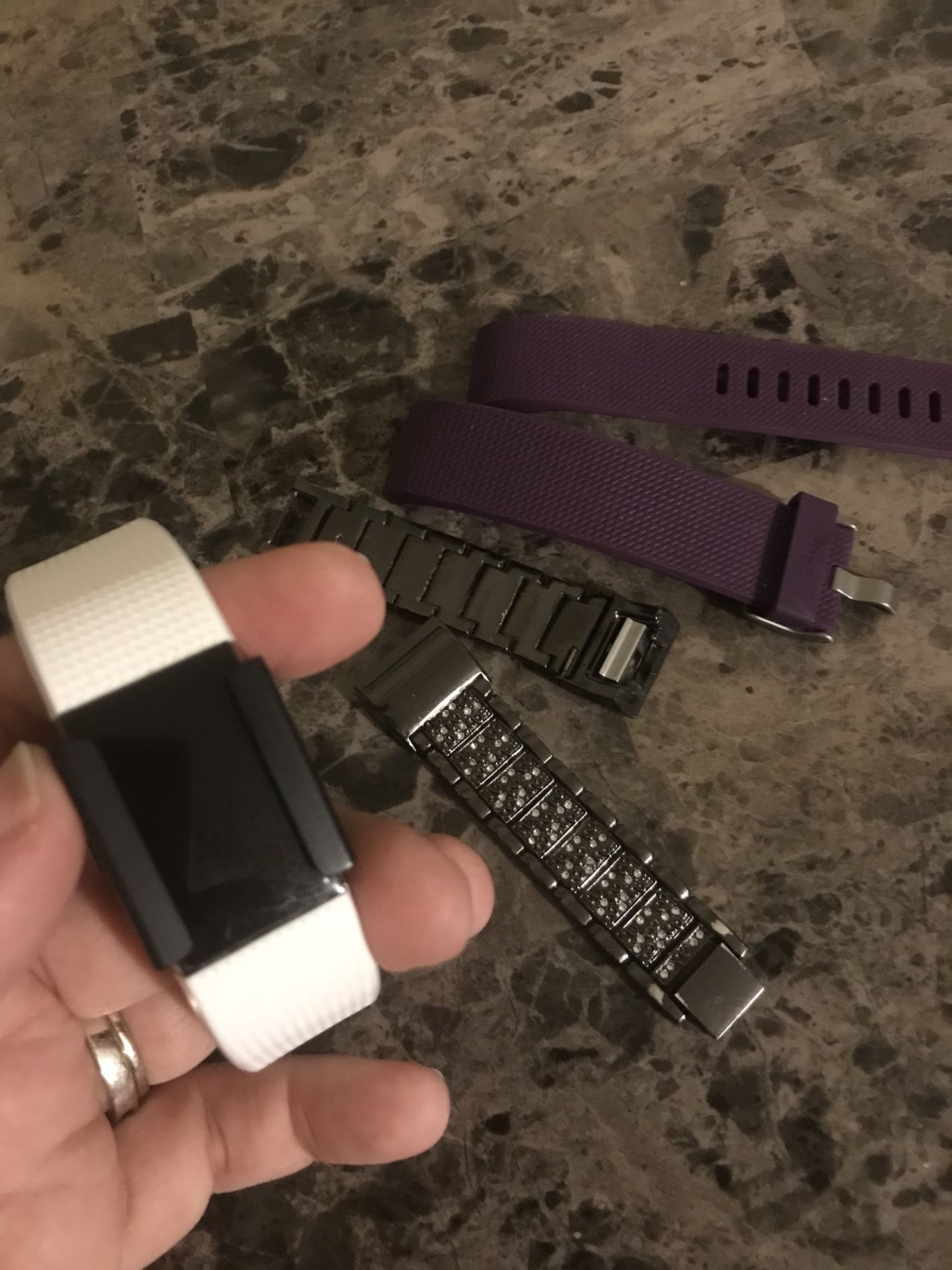 FITBIT CHARGE HR 2- Like New