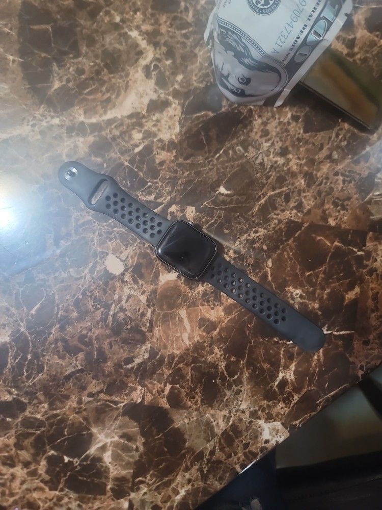 Apple Watch Series 4