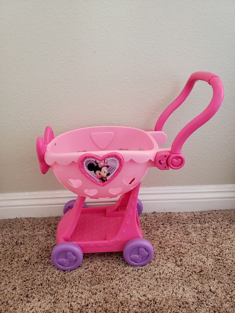 Minnie Mouse shopping cart