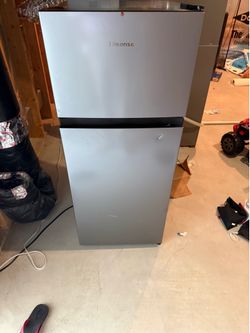 Fridge, Move out Sale