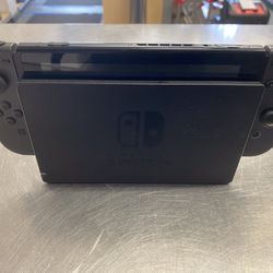 Nintendo Switch - 1st Generation 