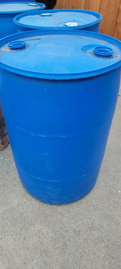 Tambos o tambores o botes de plastico de 200 litros