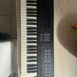 Korg Taktile 49 