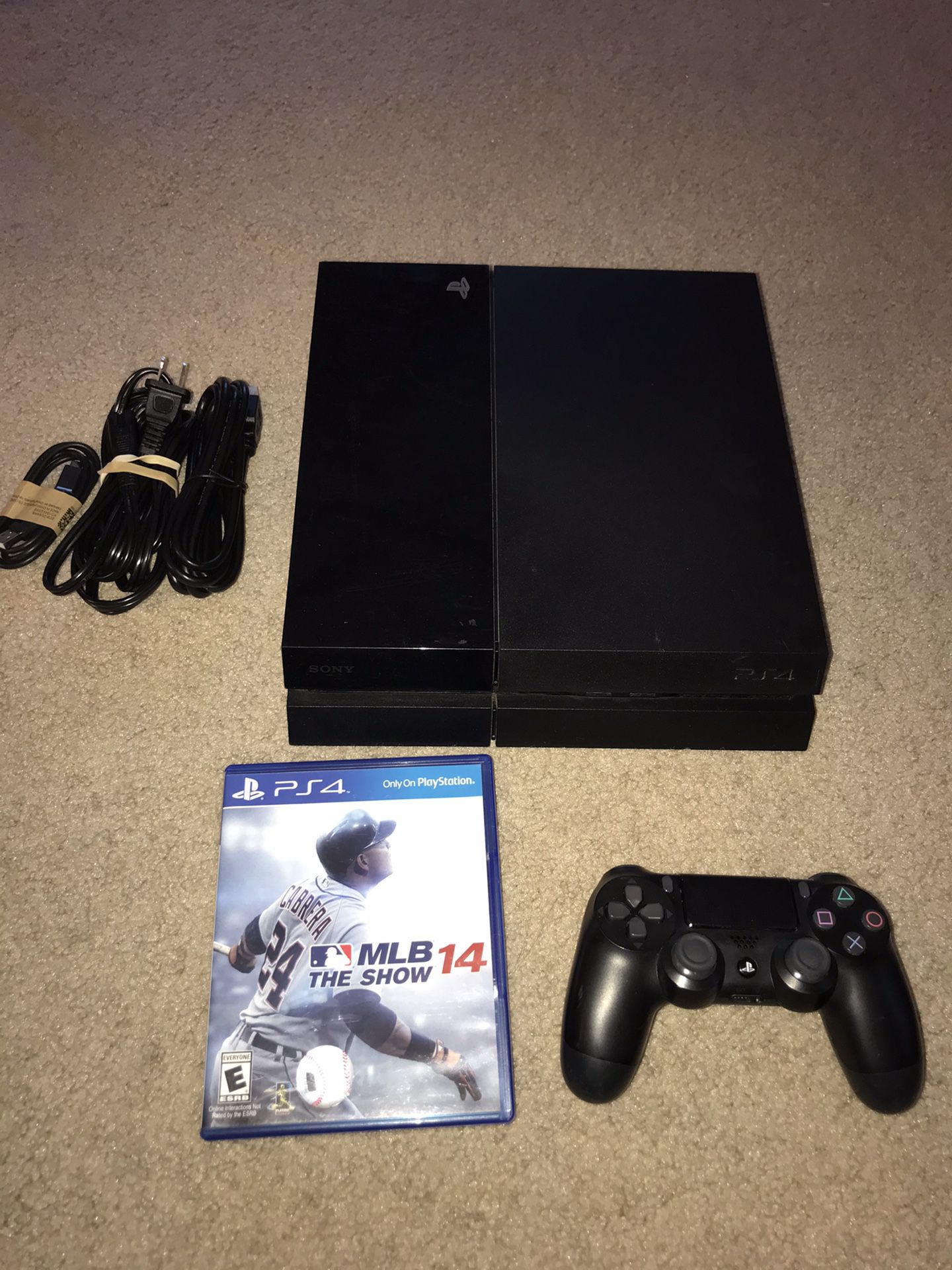 PlayStation 4 500GB PS4 console - Great Condition