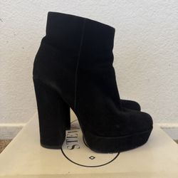 Steve Madden Suede Booties 