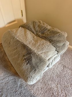 Fluffy Brown UGG Comforter + Pillowcases