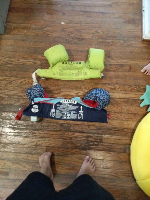 Flotation Devices Set
