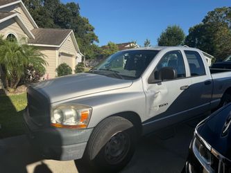 Dodge Ram 1500 Pickup Truck