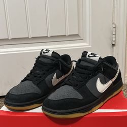 Nike Dunks 