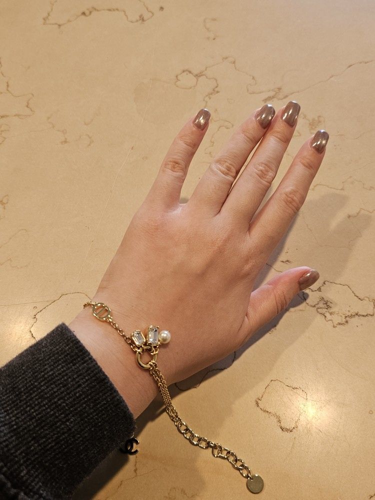 Gold Pearly Crystal Chain Bracelets