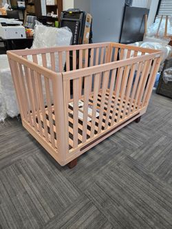 Wooden Baby Crib with Slatted Frame. brand new in box.pick up in Chino