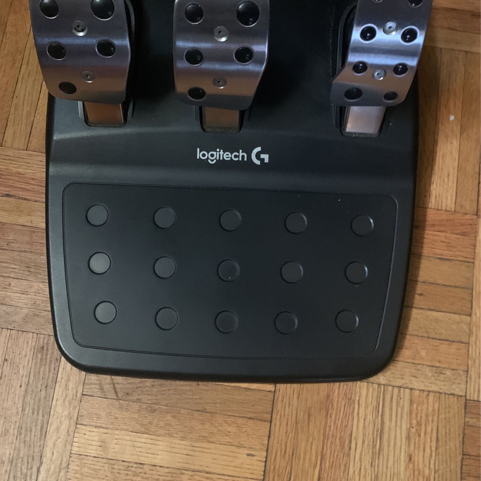 Logitech G920 Wheel , Pedals , And Shifts 