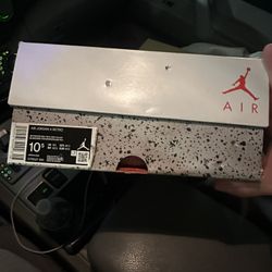 Oreo 4s Worn Sz. 10.5