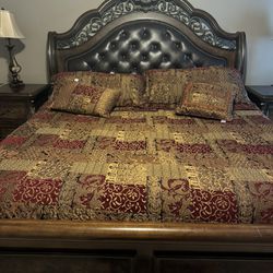 King Size 4 Piece Comforter Set With Matching Sheer Curtains And Valence. Including 2 Free Lamps As A Bonus. 