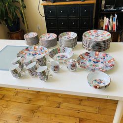 Valentine’s Day! Antique Famous Arita Imari Fan Japanese Fine Porcelain. Service for twelve. It was made for the famous Gump's store in San Francisco.