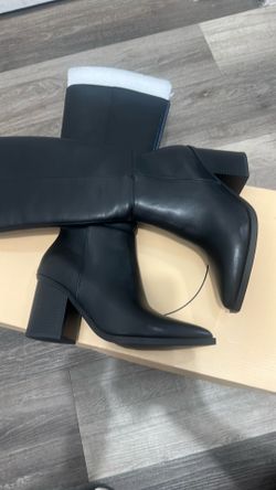 Women’s boots size 8 new 🆕