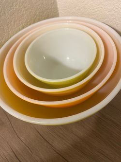 Bundle vintage Pyrex bowels