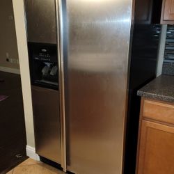 Whirlpool Refrigerator 