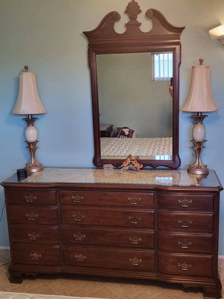 Davis Cabinet Co Solid Wood Bedroom Set
