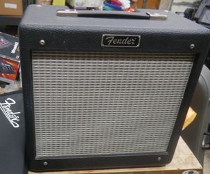 FENDER GUITAR AMPLIFIER PRO JUNIOR PR 257 WITH COVER USED TESTED . IN A GOOD WORKING ORDER. F(contact info removed)4.