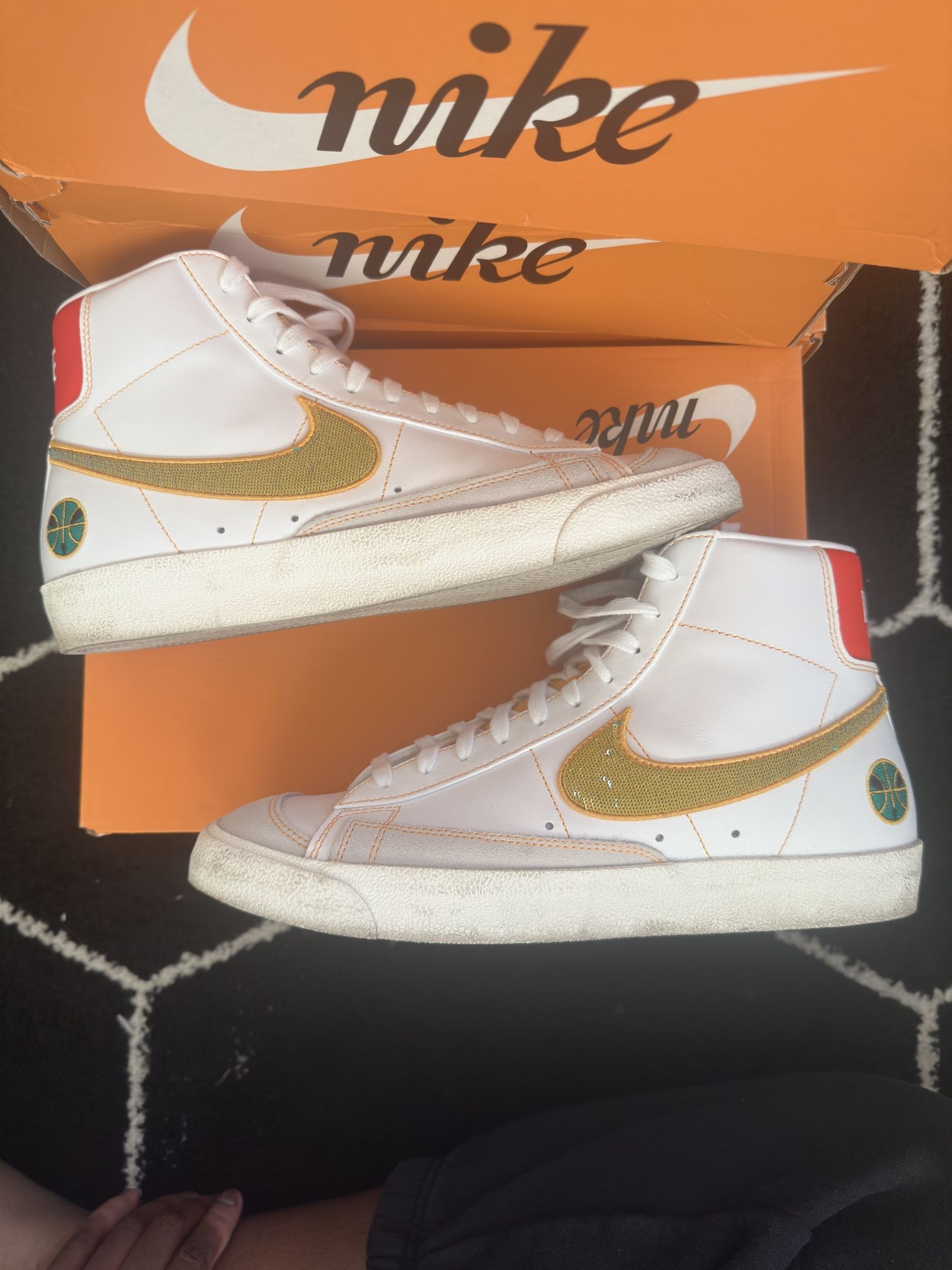 Nike Blazer Mid '77 'Roswell Rayguns' Size