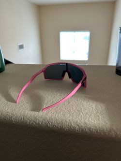 Oakley 9406 Prizm Sun Glasses In Pink With Violet Lens