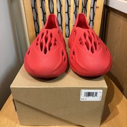 Yeezy Foam Rnnr Vermillion 