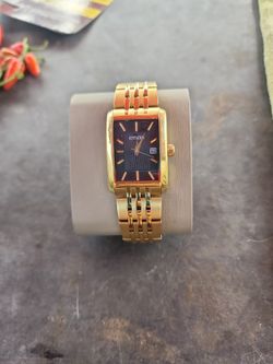 Citizen Quarso Dorado