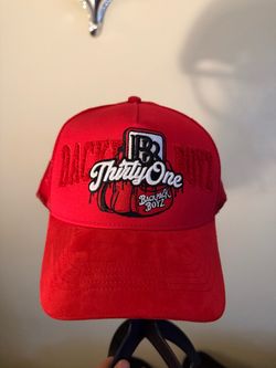31 Hats, La Mochila
