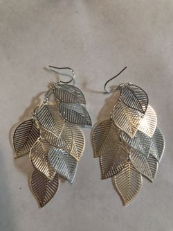 Silver leaf earrings