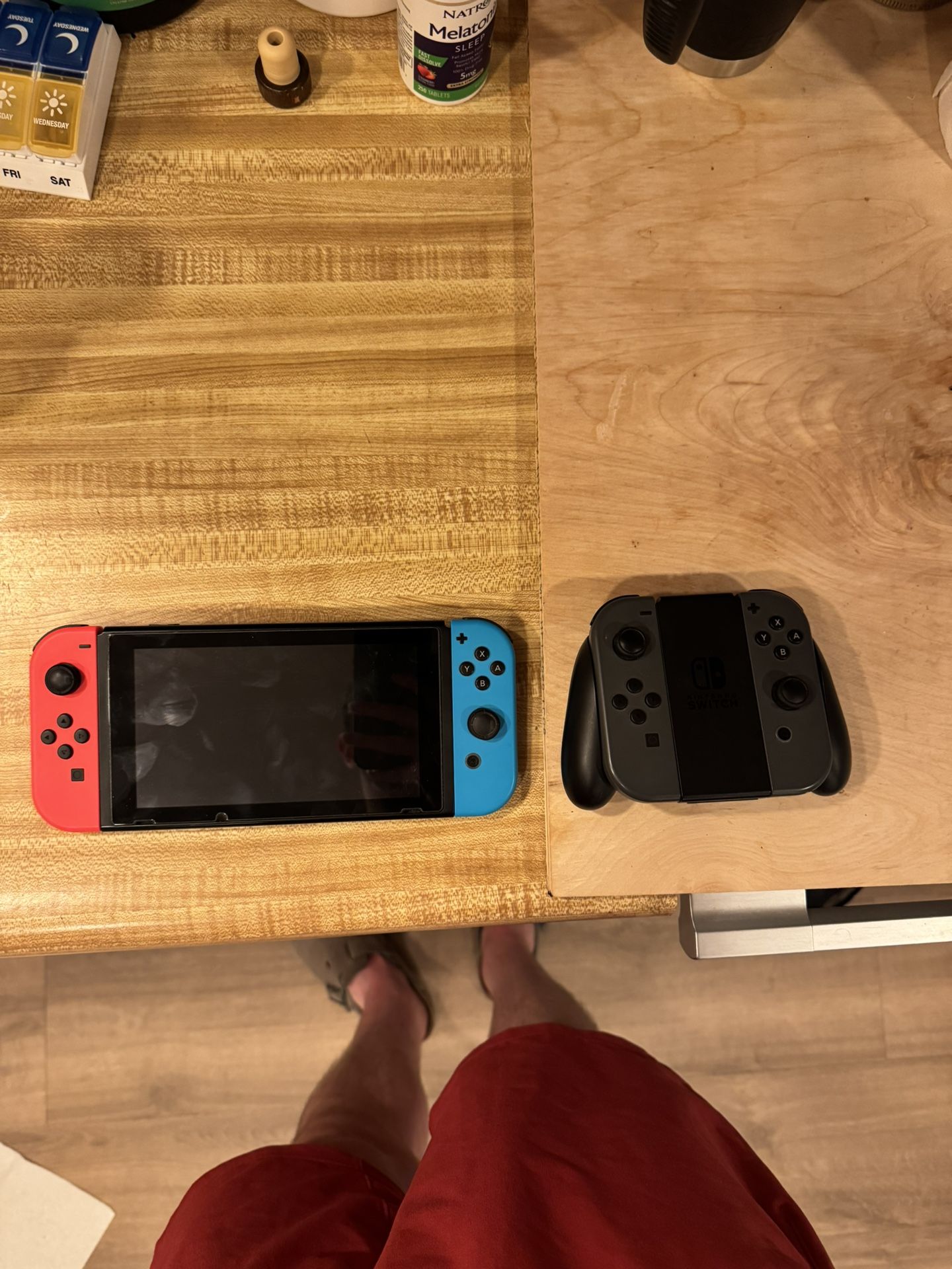 Nintendo Switch + 2 Extra Joycons / Controller