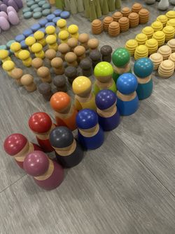 12 PCS Rainbow Wood Peg Dolls Wooden Pretend Play People Figures for Toddlers Preschool Learning Educational Toys Wooden Toddler Toys for Boys Girls