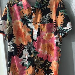 SHEIN Men's Multicolor Floral Polyester Short Sleeve Button-Up Shirt M